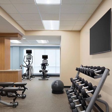 Towneplace Suites By Marriott Dubuque Downtown Bagian luar foto